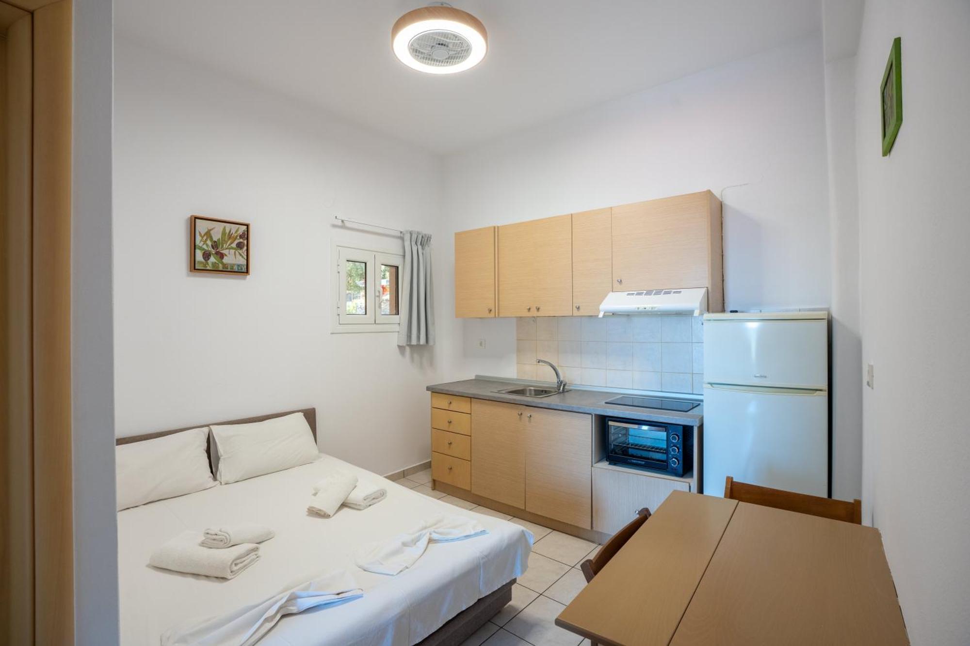 Elaia Modern Apartments Ajía Kiriakí Kültér fotó